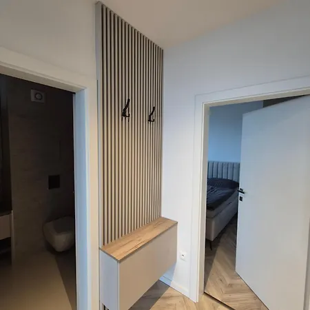 Apartmán Modern With Parking And Terrace - *