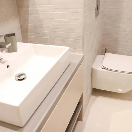 Apartament Modern With Parking And Terrace -